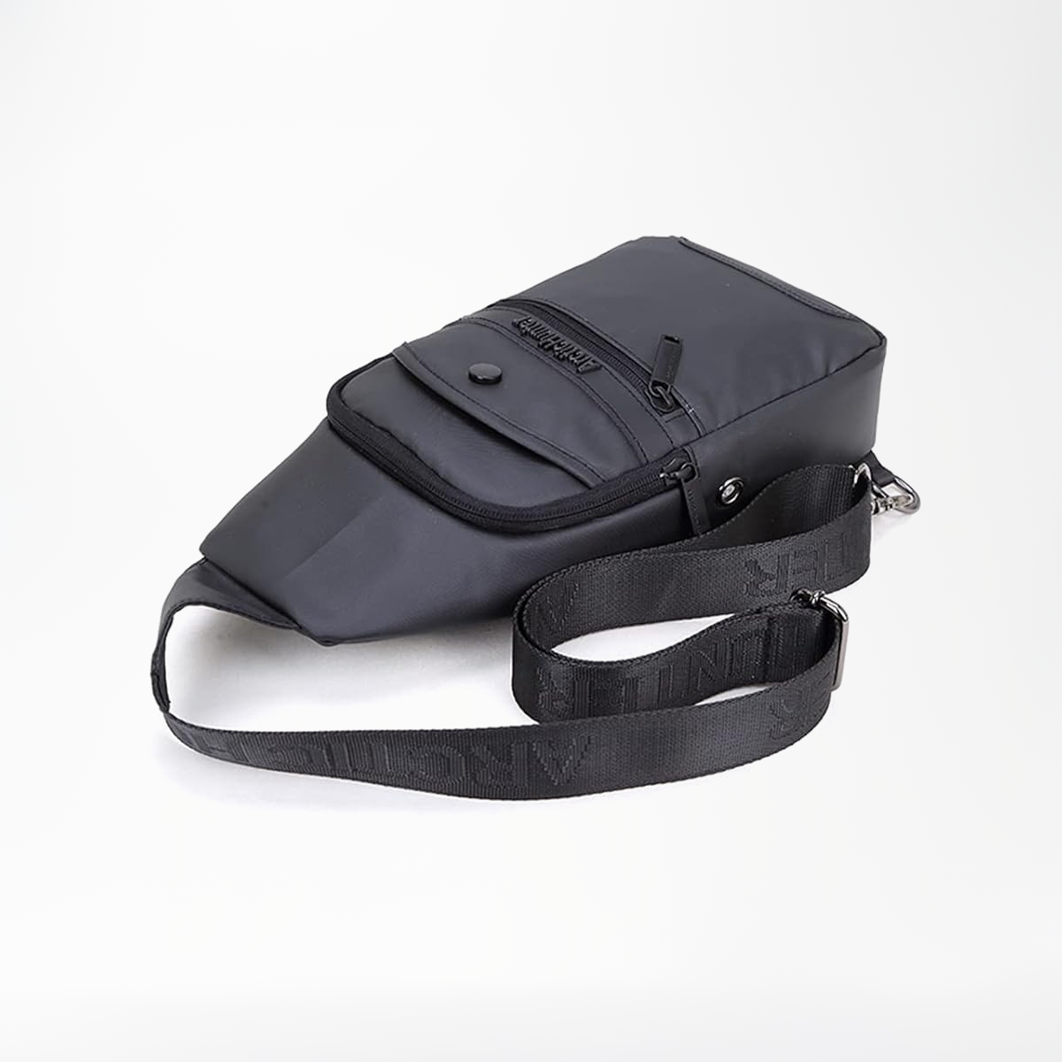 Arctic Hunter XB13001 Waterproof Crossbody Bag for Business and Travel - Image 4